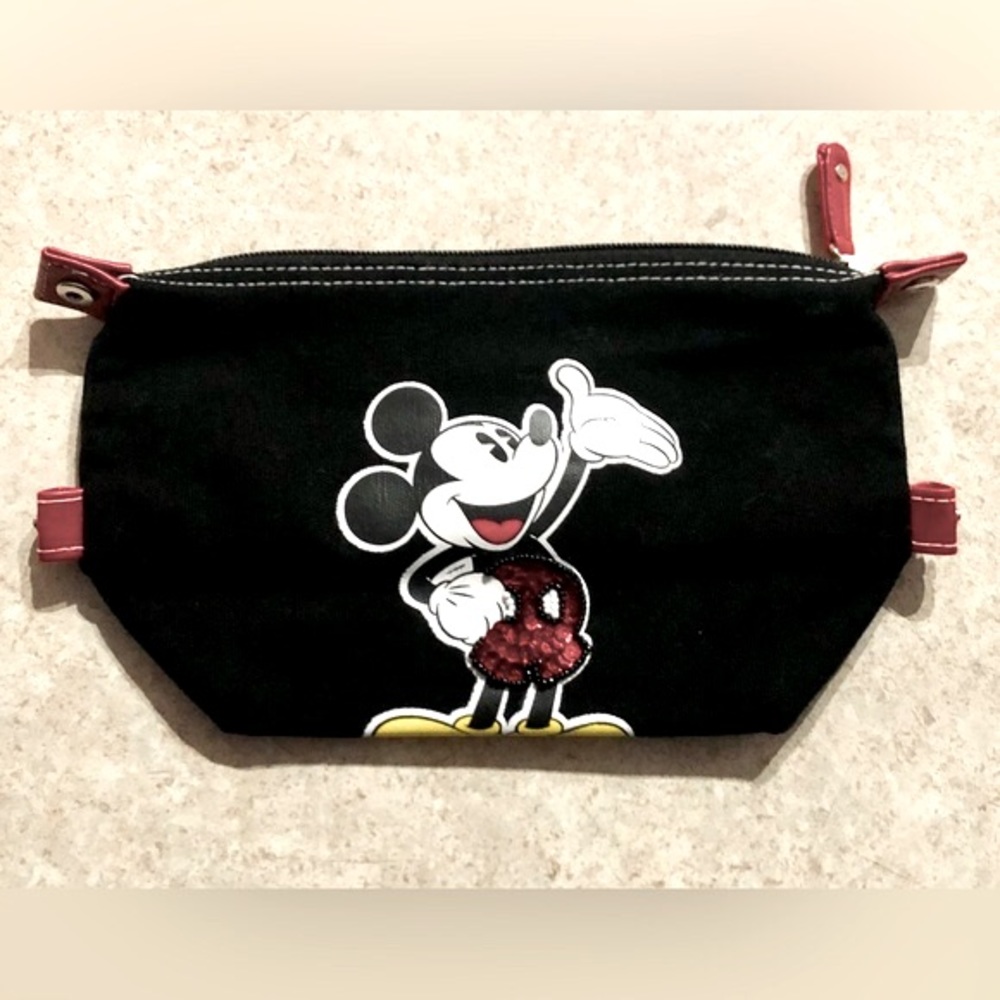 🛍️DISNEY MICKEY MOUSE blk Toiletry/Cosmetic Bag w/red sequin size9x6 EX COND - Picture 2 of 5